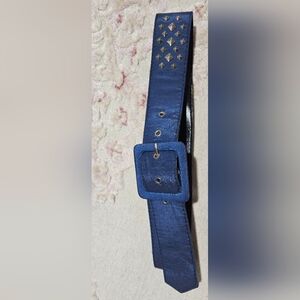 🌟NWOT Blue Belt with Square Buckle and Stud Accents🌟